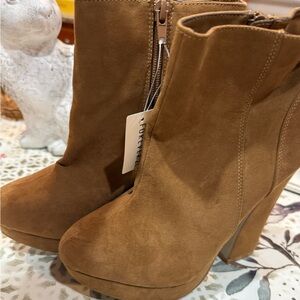Forever 21 Tan Heeled Boots